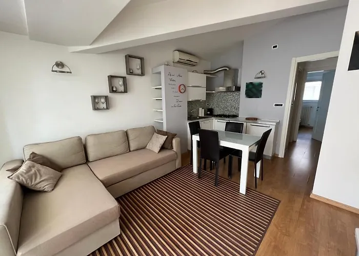 Apartment Silenzioso Loft A Due Passi Dal Viale