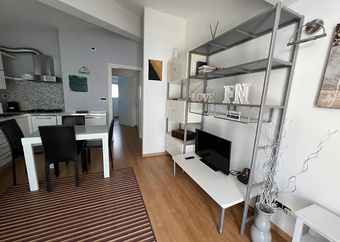 Silenzioso Loft A Due Passi Dal Viale
